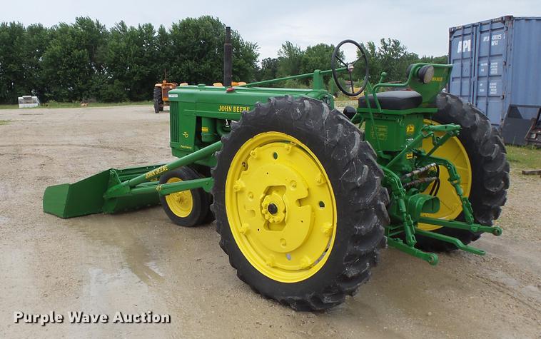 image for item DV9366 John Deere 50 tractor