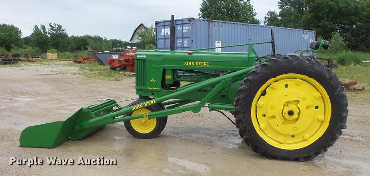 image for item DV9366 John Deere 50 tractor