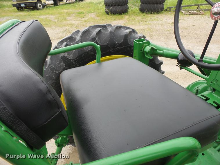 image for item DV9366 John Deere 50 tractor