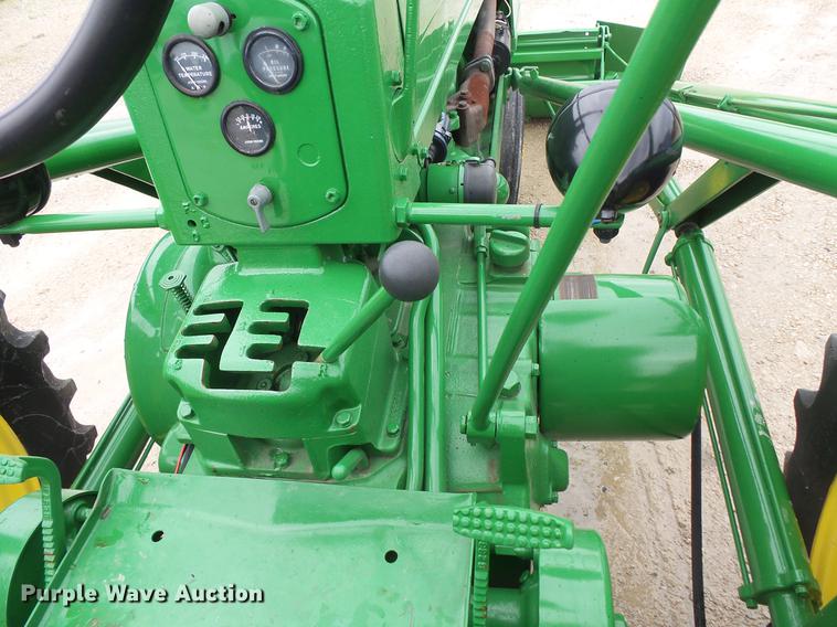 image for item DV9366 John Deere 50 tractor