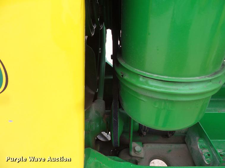 image for item DV9372 John Deere 520 tractor