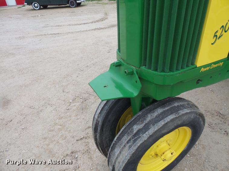 image for item DV9372 John Deere 520 tractor