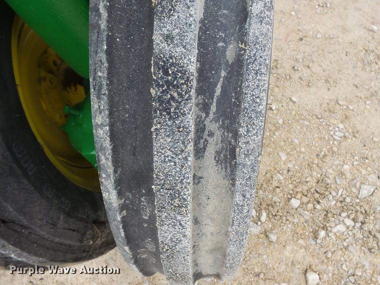 image for item DV9372 John Deere 520 tractor