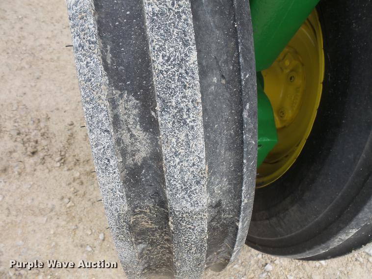 image for item DV9372 John Deere 520 tractor