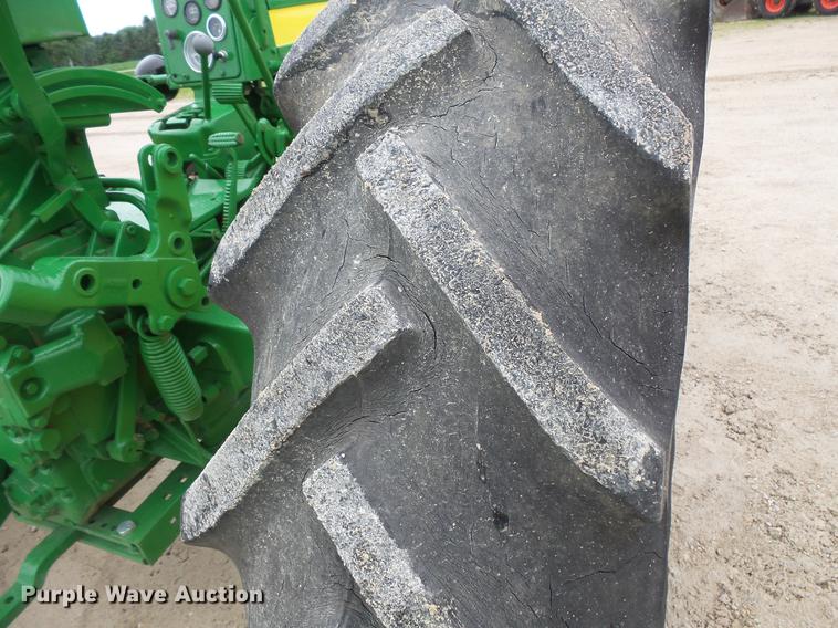 image for item DV9372 John Deere 520 tractor