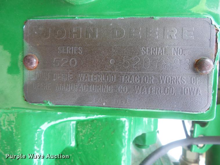 image for item DV9372 John Deere 520 tractor
