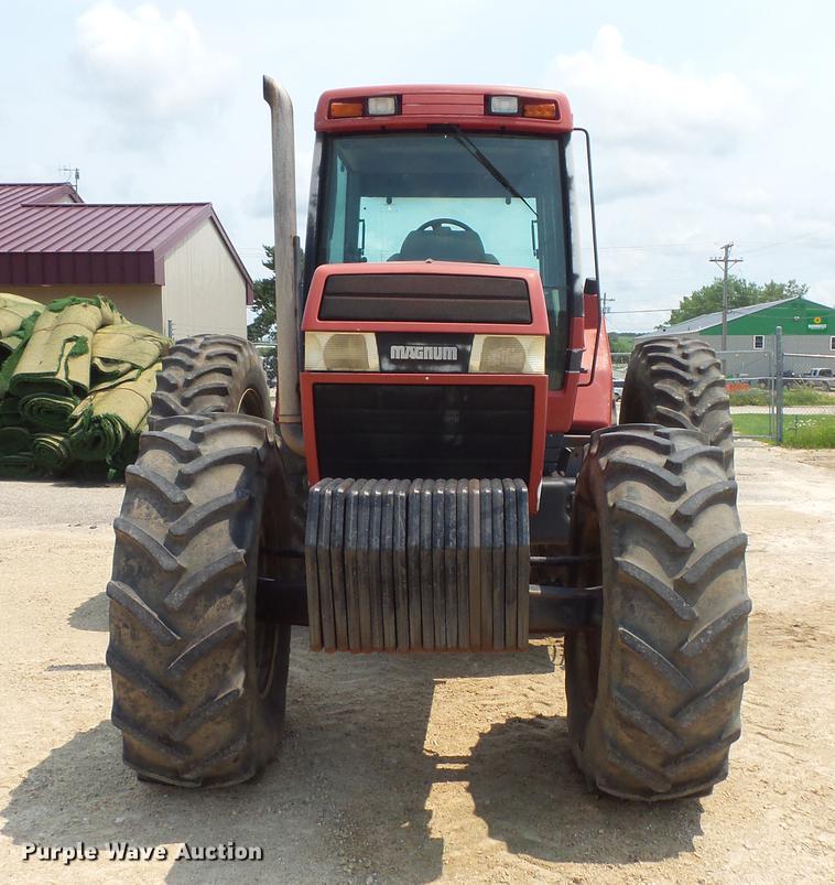 image for item DV9389 International 7140 MFWD tractor
