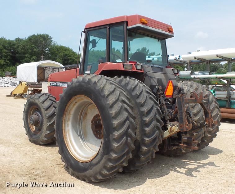 image for item DV9389 International 7140 MFWD tractor
