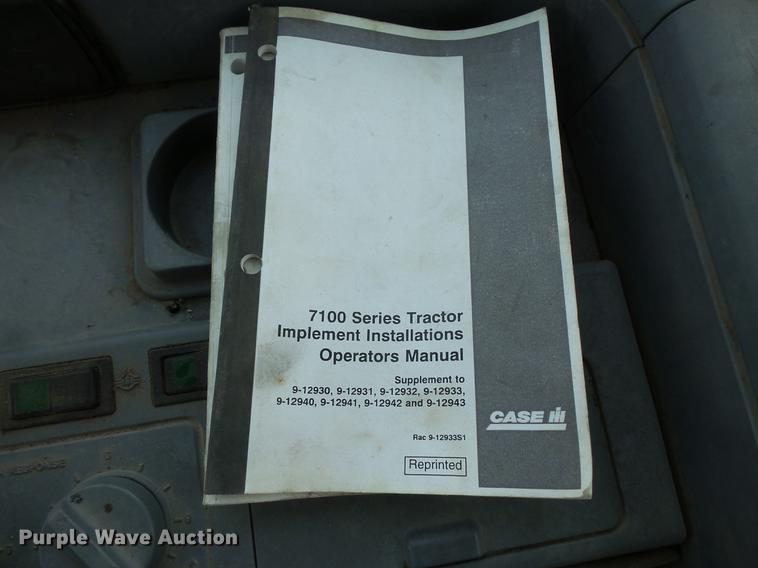 image for item DV9389 International 7140 MFWD tractor