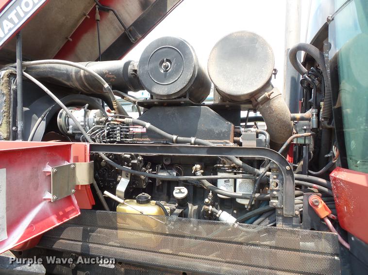 image for item DV9389 International 7140 MFWD tractor