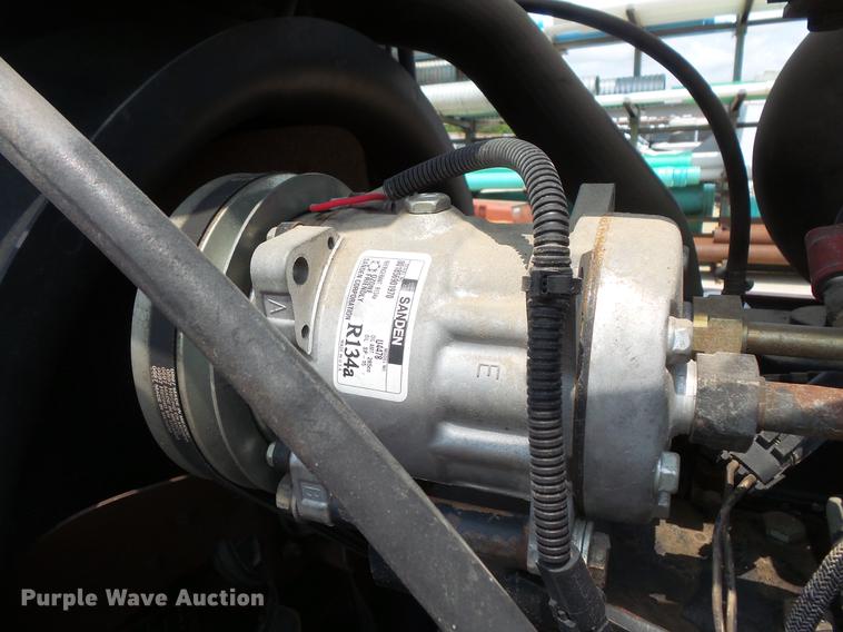 image for item DV9389 International 7140 MFWD tractor