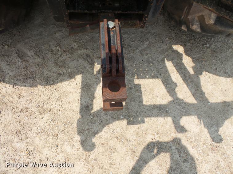 image for item DV9389 International 7140 MFWD tractor