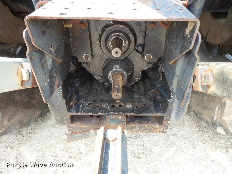 image for item DV9389 International 7140 MFWD tractor