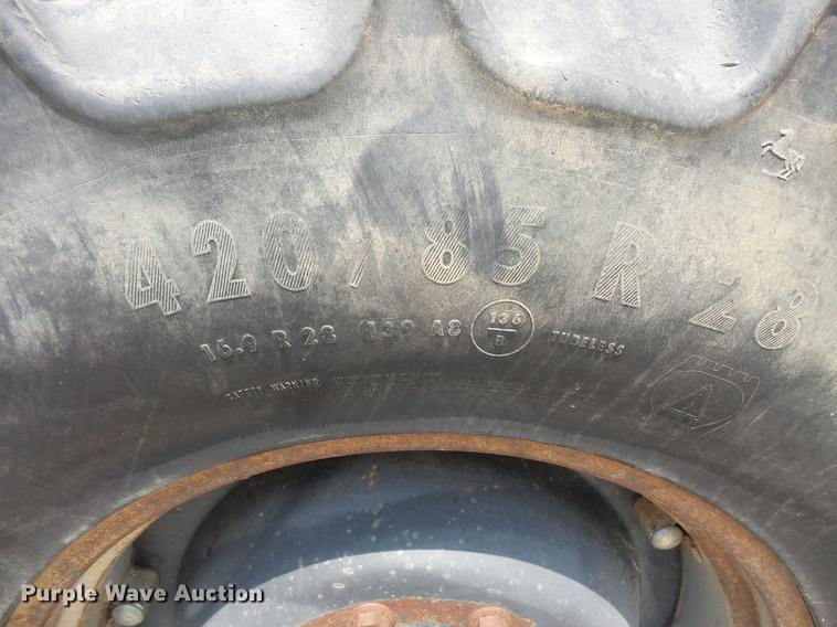 image for item DV9389 International 7140 MFWD tractor