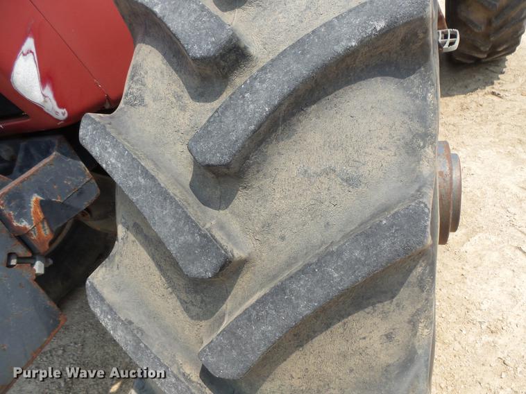 image for item DV9389 International 7140 MFWD tractor