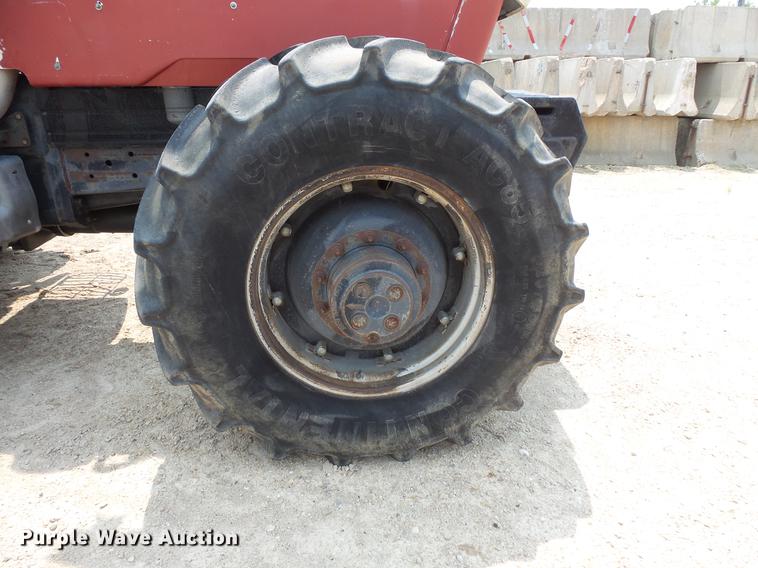 image for item DV9389 International 7140 MFWD tractor