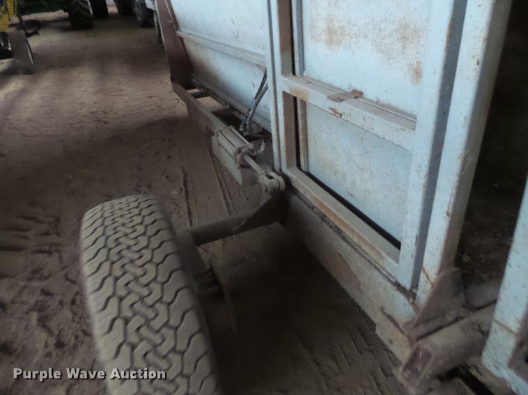 image for item DV9423 Silencer squeeze chute