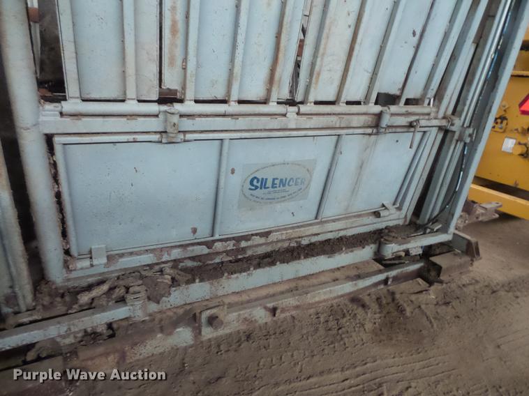 image for item DV9423 Silencer squeeze chute