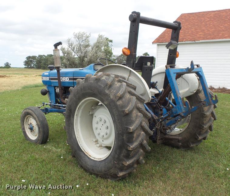 image for item DV9427 Ford 2810 tractor