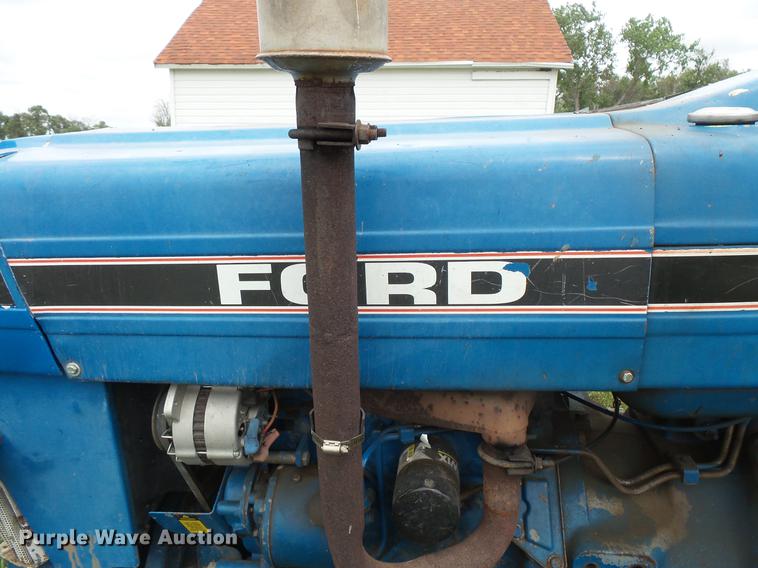 image for item DV9427 Ford 2810 tractor