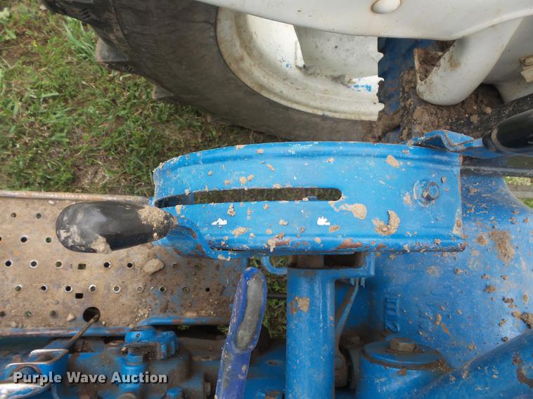 image for item DV9427 Ford 2810 tractor
