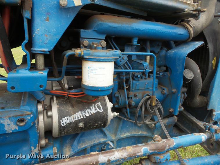image for item DV9427 Ford 2810 tractor