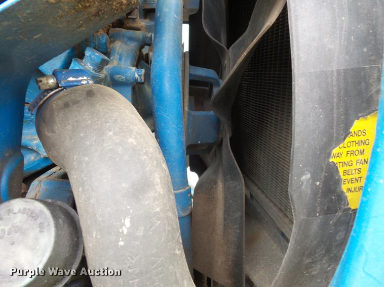 image for item DV9427 Ford 2810 tractor