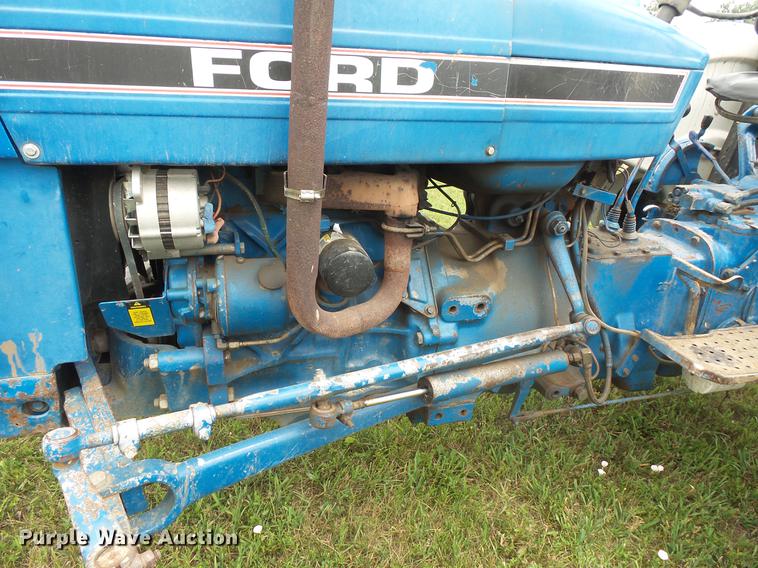 image for item DV9427 Ford 2810 tractor
