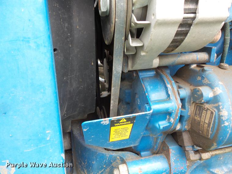 image for item DV9427 Ford 2810 tractor