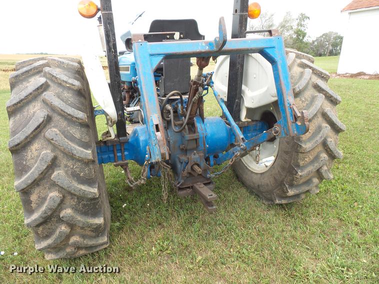 image for item DV9427 Ford 2810 tractor