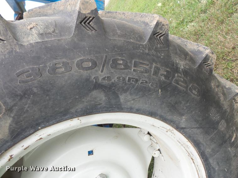 image for item DV9427 Ford 2810 tractor