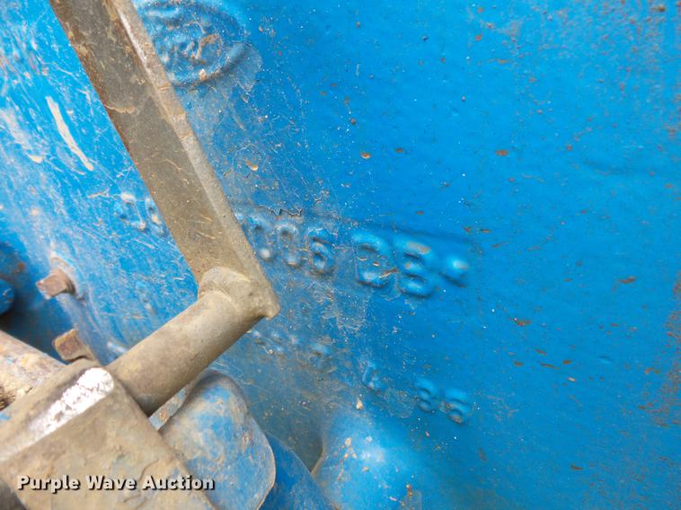 image for item DV9427 Ford 2810 tractor