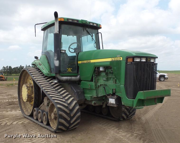 image for item DV9428 John Deere 8400T tractor