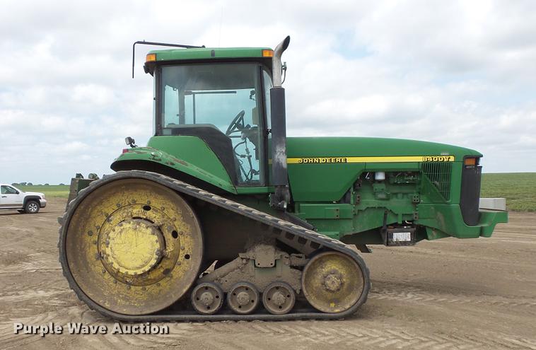 image for item DV9428 John Deere 8400T tractor