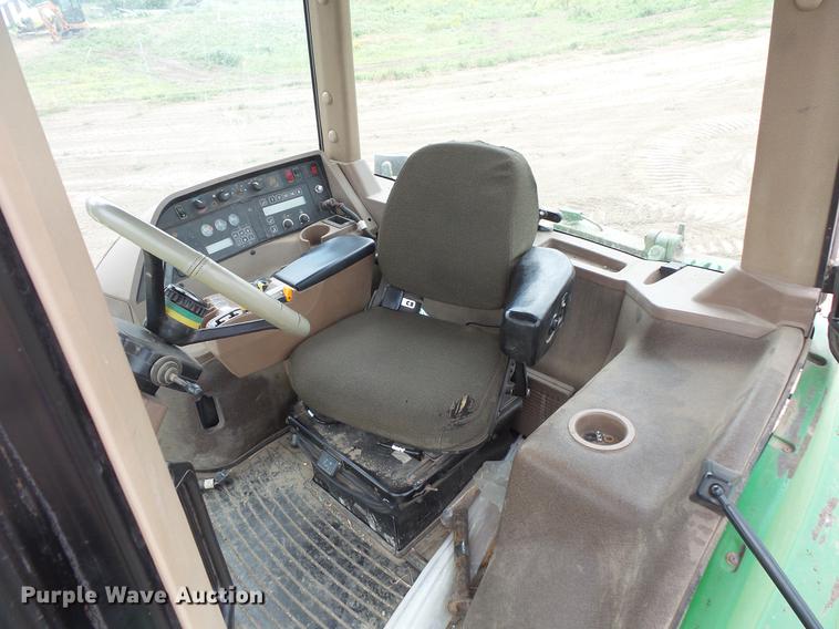 image for item DV9428 John Deere 8400T tractor