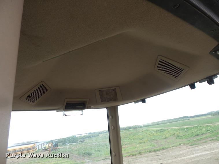 image for item DV9428 John Deere 8400T tractor