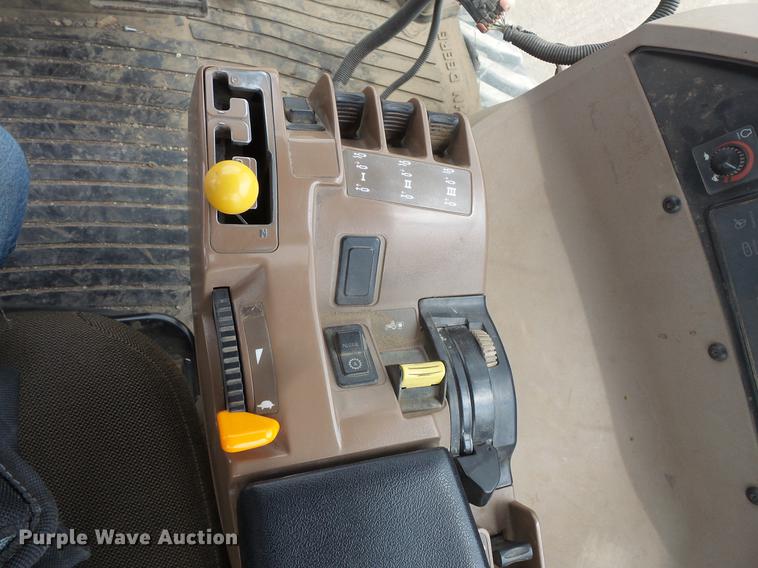 image for item DV9428 John Deere 8400T tractor