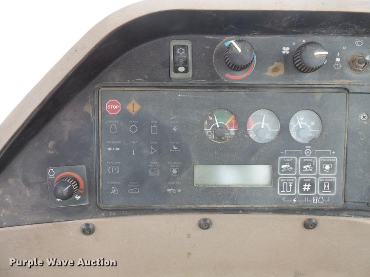 image for item DV9428 John Deere 8400T tractor