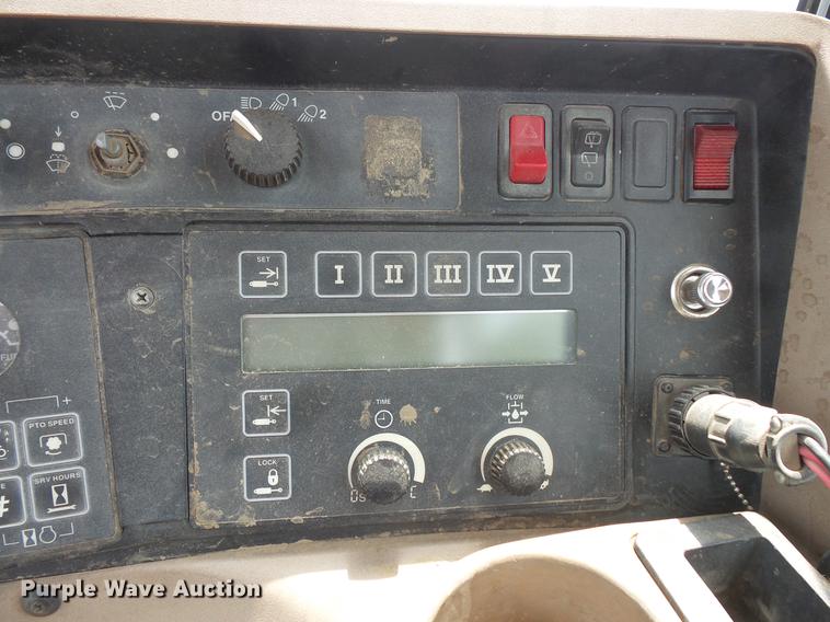 image for item DV9428 John Deere 8400T tractor