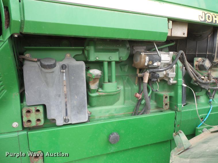 image for item DV9428 John Deere 8400T tractor