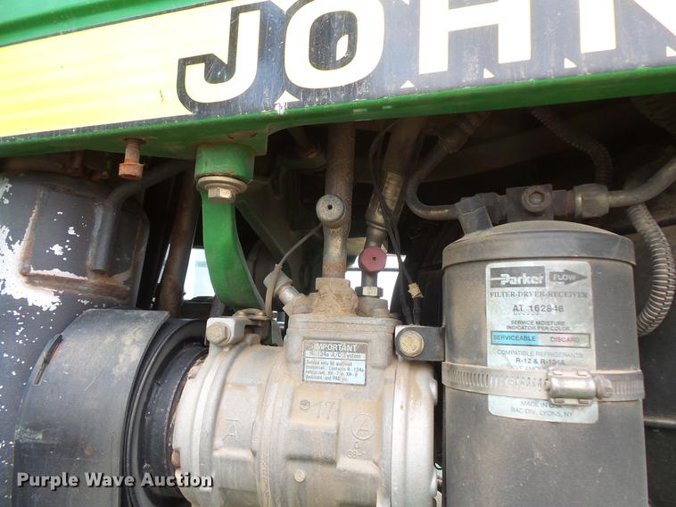 image for item DV9428 John Deere 8400T tractor