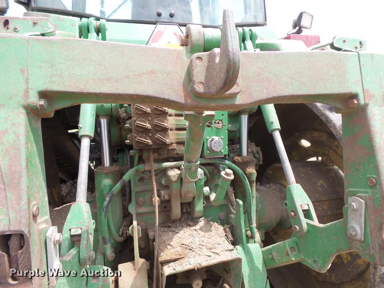 image for item DV9428 John Deere 8400T tractor