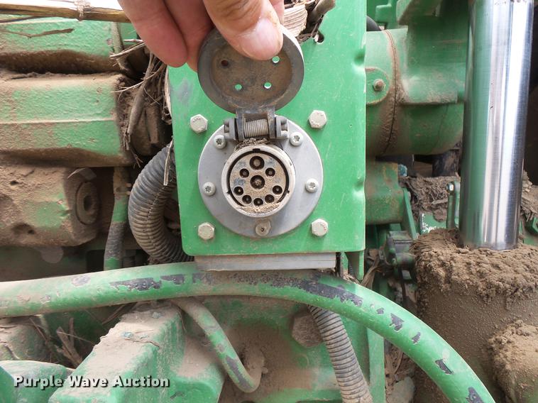 image for item DV9428 John Deere 8400T tractor