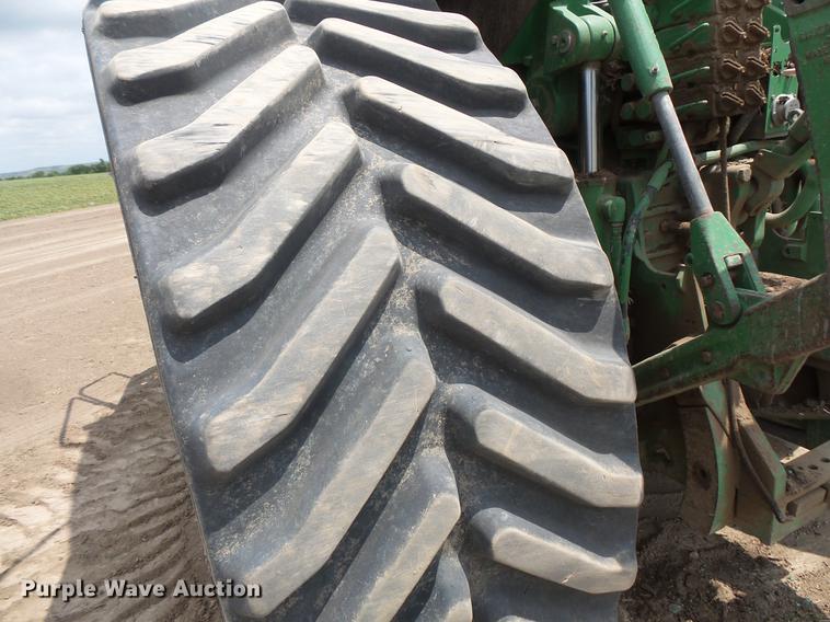 image for item DV9428 John Deere 8400T tractor