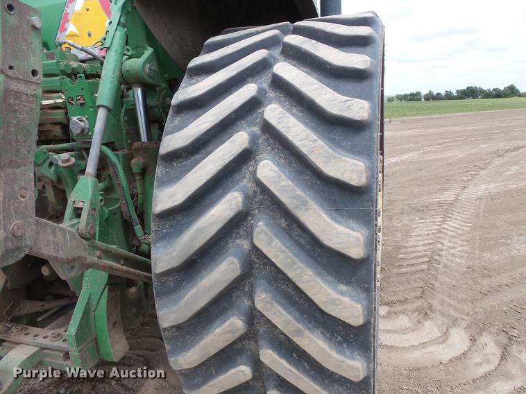 image for item DV9428 John Deere 8400T tractor