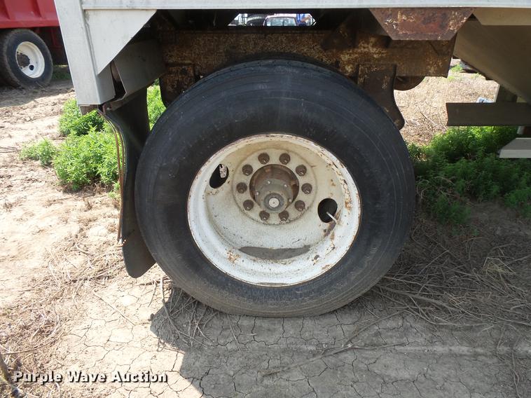 image for item DV9435 1996 Timpte single hopper grain trailer