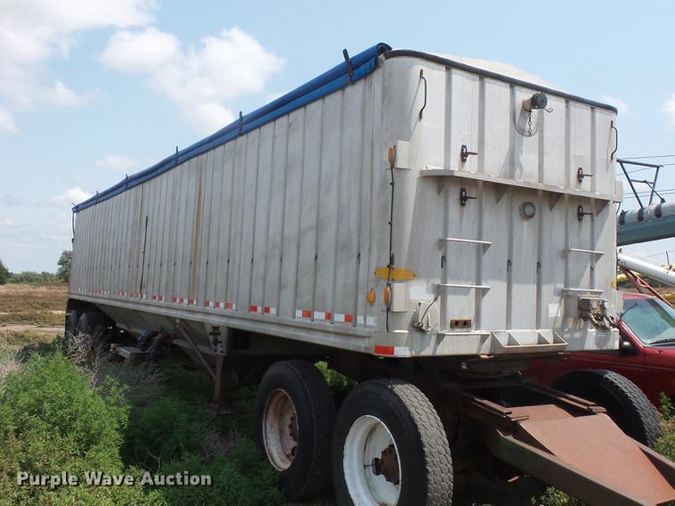 image for item DV9437 1984 J&L Tank Inc. JLST double hopper bottom wet/dry grain trailer
