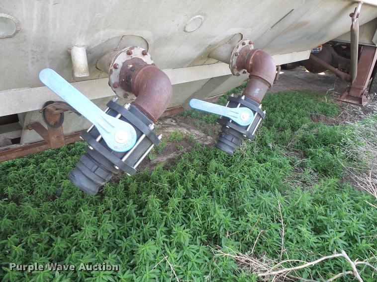 image for item DV9437 1984 J&L Tank Inc. JLST double hopper bottom wet/dry grain trailer