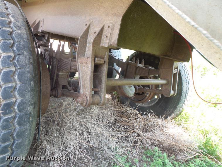 image for item DV9437 1984 J&L Tank Inc. JLST double hopper bottom wet/dry grain trailer