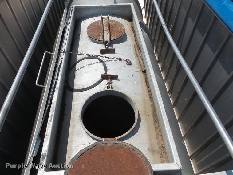 image for item DV9437 1984 J&L Tank Inc. JLST double hopper bottom wet/dry grain trailer